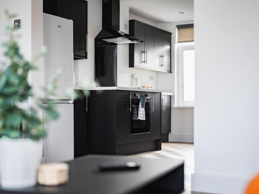 Isaacs View - First Floor Apartment คลีทอร์ปส์ ภายนอก รูปภาพ